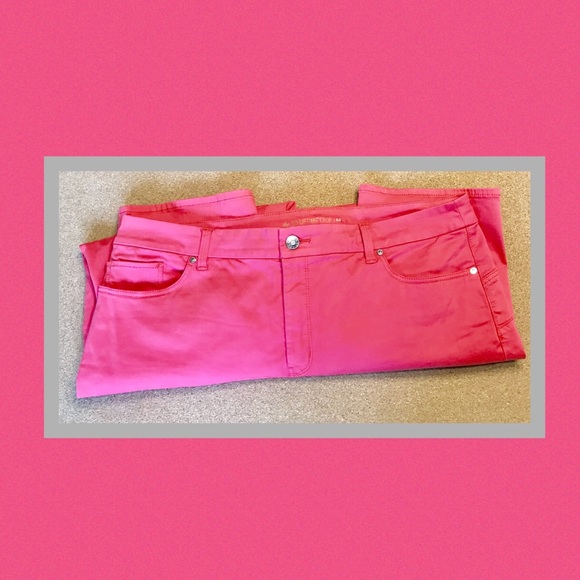 Chico's Pants - CHICO’S CROP PANTS